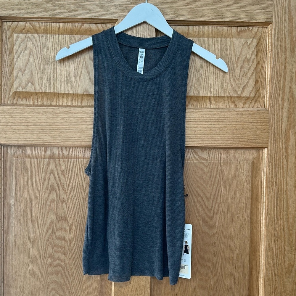 ALO heat wave tank in dark heather grey, XS, NWT